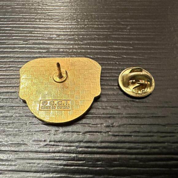 Vintage Gold Tone Texas Star Red Blue Yellow Lapel Hat Pin VGC - Picture 5 of 6